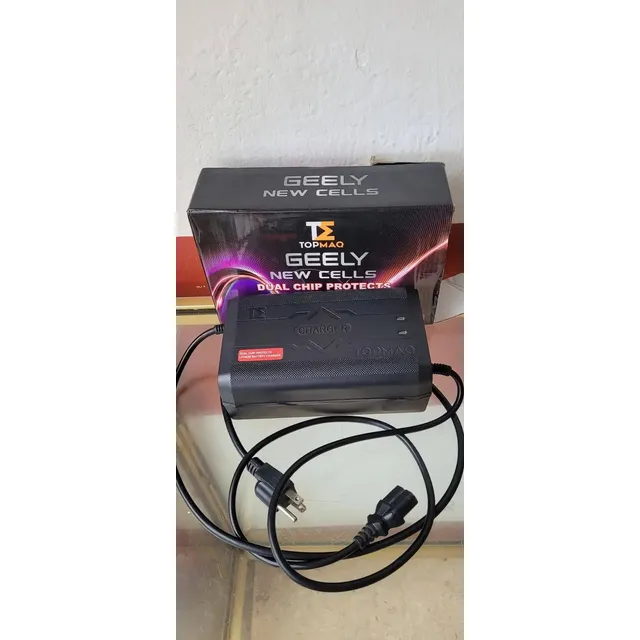 Cargador Para Motos Y Bicicletas Electrica