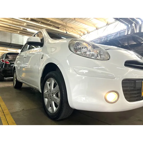 Nissan March Full