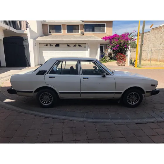 Datsun Sedan