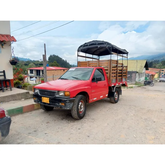 Chevrolet Luv 2300