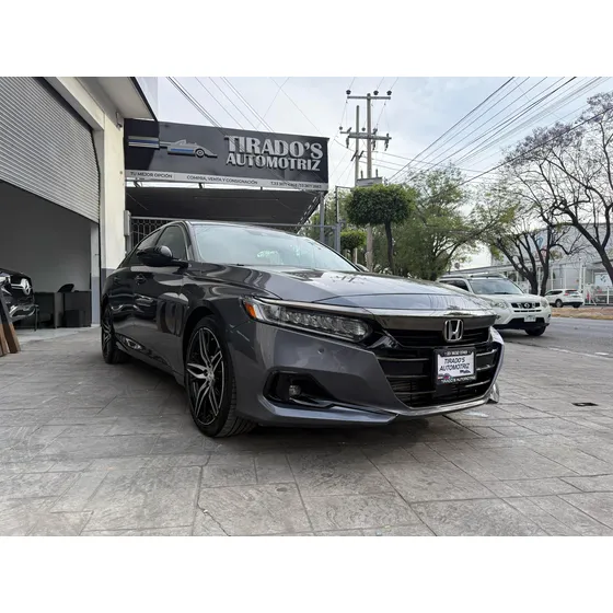 Honda Accord 2.0 Touring At