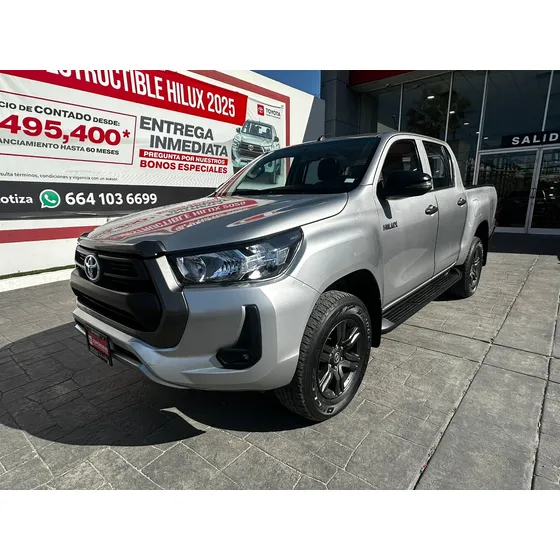 Toyota Hilux Doble Cabina Base