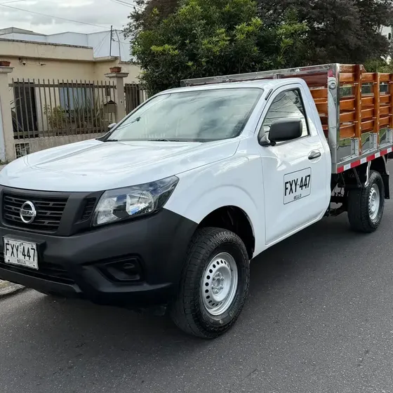 Nissan Frontier 2019 2.5 Estacas