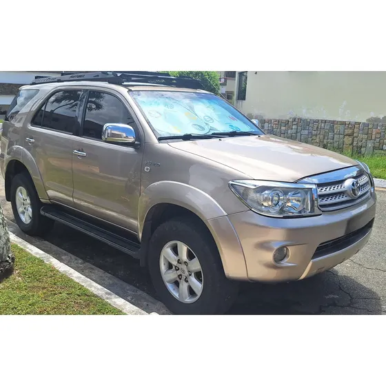 Toyota Fortuner 4x4 2010 3ra