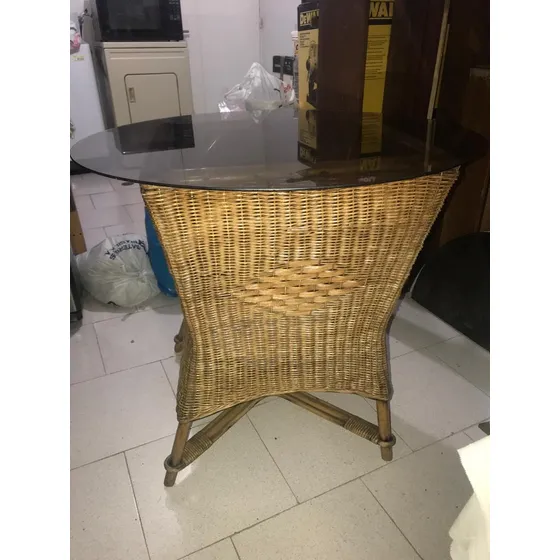 Mesa De Mimbre Excelente Condición 