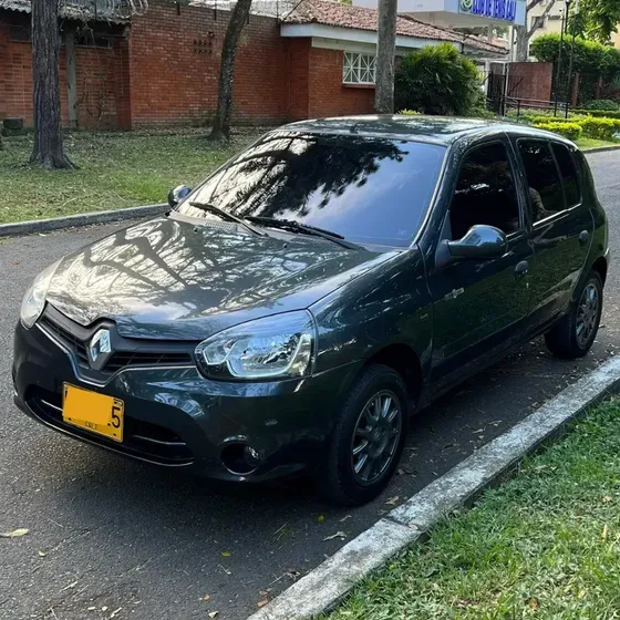 Renault Clio Style 2017 1.2 Night & Day