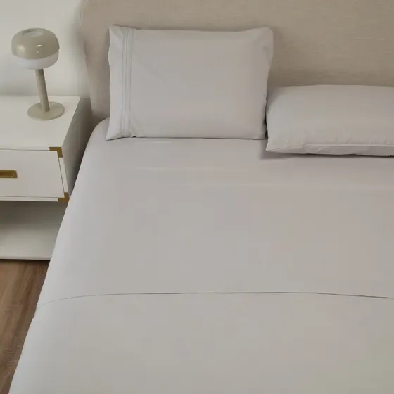 Sabana 1800 Hotel Ultra Suave + Funda Bordada - 2 Plazas - Gris Claro | Cuotas sin interés
