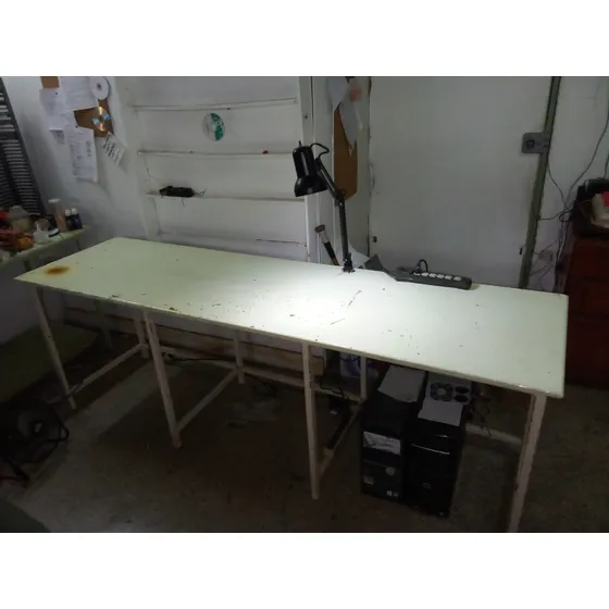 Mesa Largo 2.16 Mts X Ancho 62cm X Alto 75 Cm