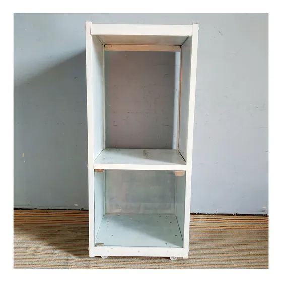 Mueble Rodante De Metal Con Amplio Estante Y Puerta Cristal
