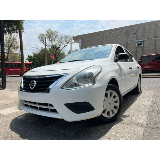 Nissan Versa 1.6 Drive Mt