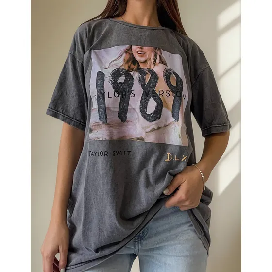 Remera Oversize Algodón Estampado Unisex Nylon Taylor 1989