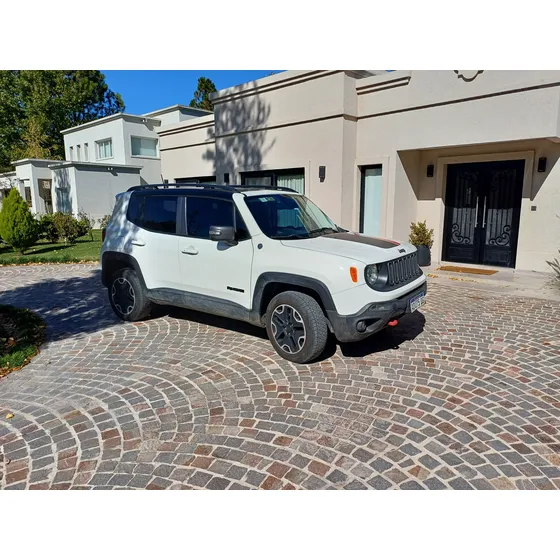 Jeep Renegade Trailhawk 4x4 2.0 Turbodiesel 170cv 350nm At 9