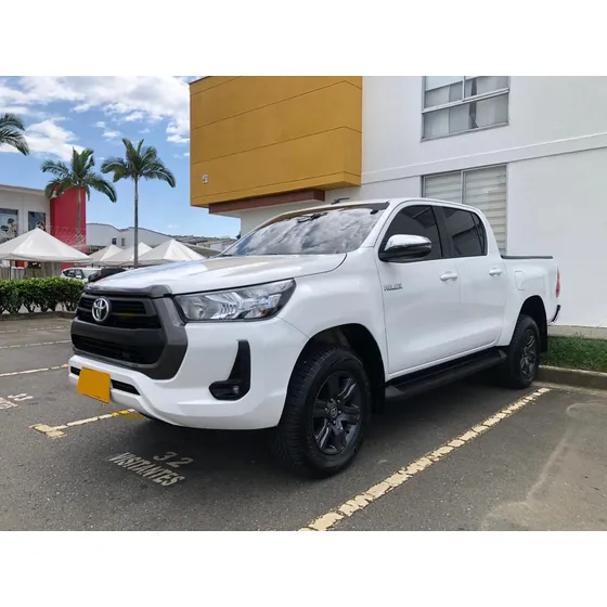 Toyota Hilux 2.4 Diésel 4x4