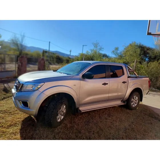 Nissan Frontier 2.3 Se Cd 4x2 Mt