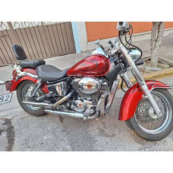 Honda Shadow 750.
