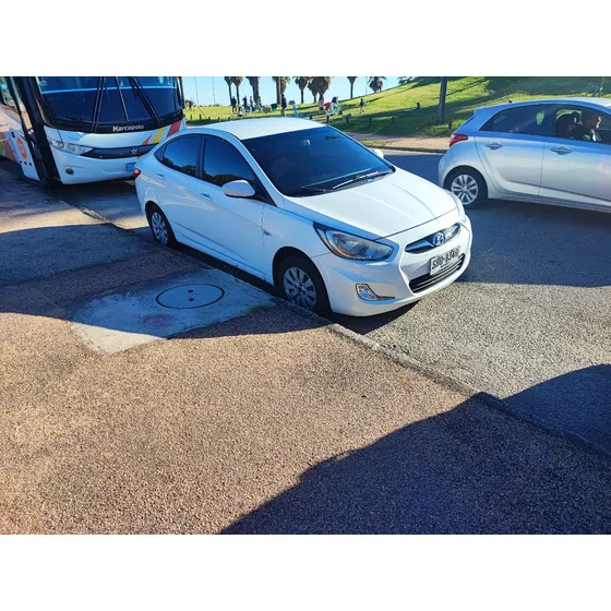 Hyundai Accent 1.5 Gls Mt