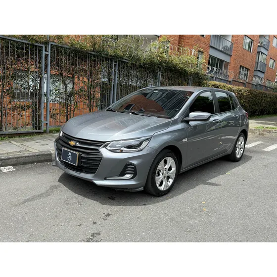 Chevrolet Onix 1.0t Premier Hatch At