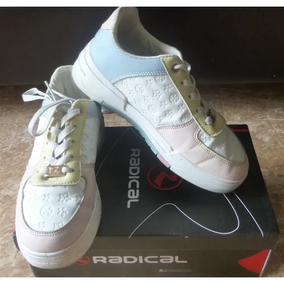 Zapatos Deportivos Radical Usados