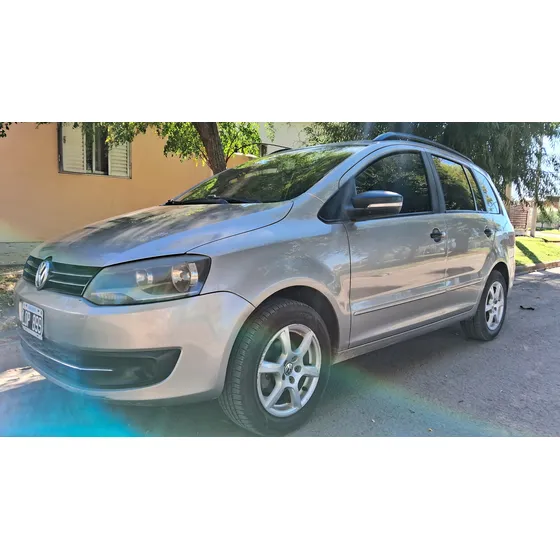Volkswagen Suran 1.6 Trendline 11b
