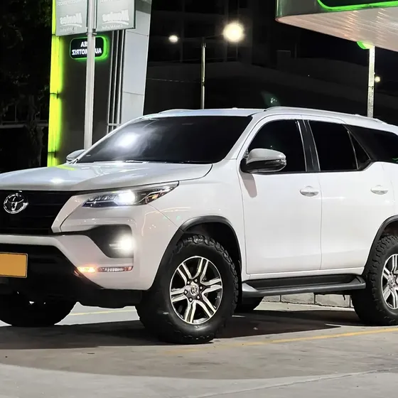 Toyota Fortuner 2023 Turbo Diesel 2.4 Sr