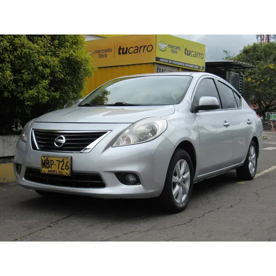 Nissan Versa 2012 1.6 Advance At