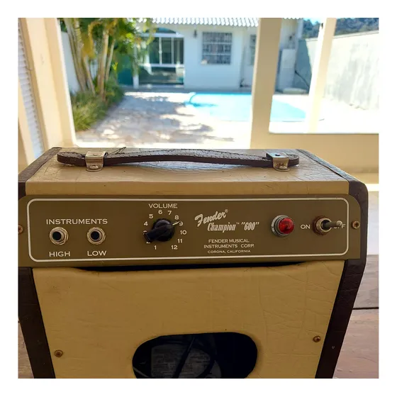 Fender Champion 600 (com Válvula 6l6)