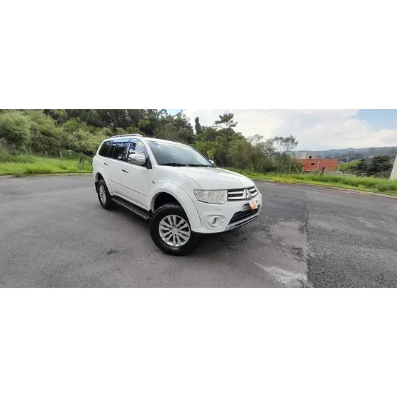 Mitsubishi Pajero 3.2 Hpe Aut. 5p