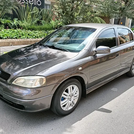 Chevrolet Astra 2002 2.0 Gls Sedan Mecánico Full