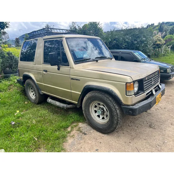 Mitsubishi Montero 2.6 L042 Cabinado