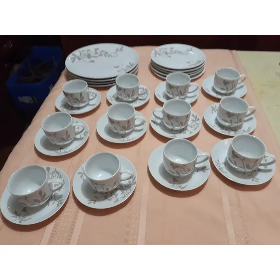 Juego Vajilla Porcelana Roberta Allen Collection 37 Piezas
