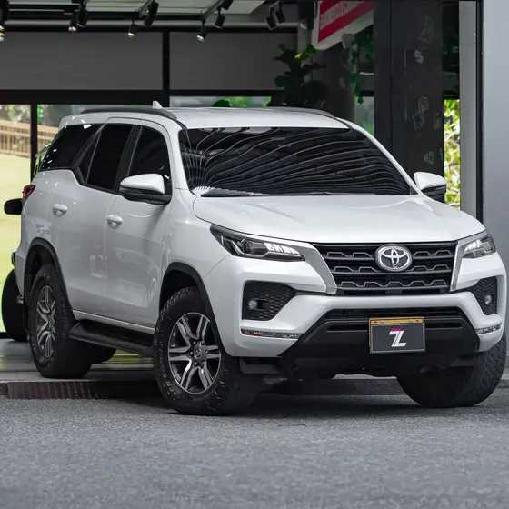 Toyota Fortuner 2023 Sr 2.4