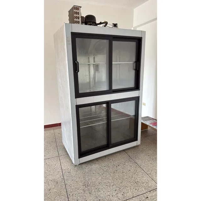 Nevera Exibidora 4 Puertas Usada En Perfecto Estado