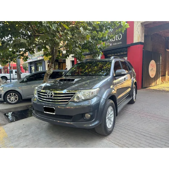 Toyota Sw4 3.0 Srv Cuero I 171cv 4x4