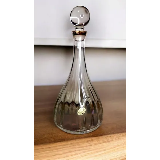 Elegante Licorera De Cristal  Distinción Y Estilo