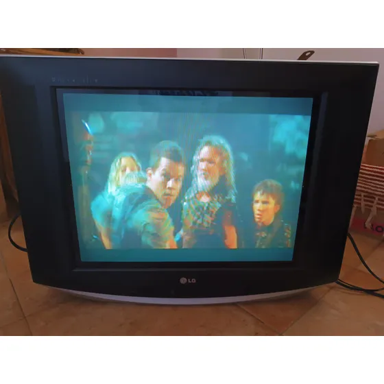Televisor LG 21   Ultra Slim Usado Y Funcionando