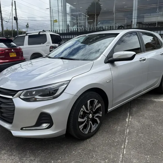 Chevrolet Onix 2023 1.0t Premier Hatch At