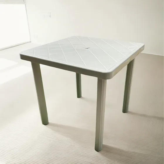 Mesa Cuadrada De Plastico Desarmable Gama De Colores