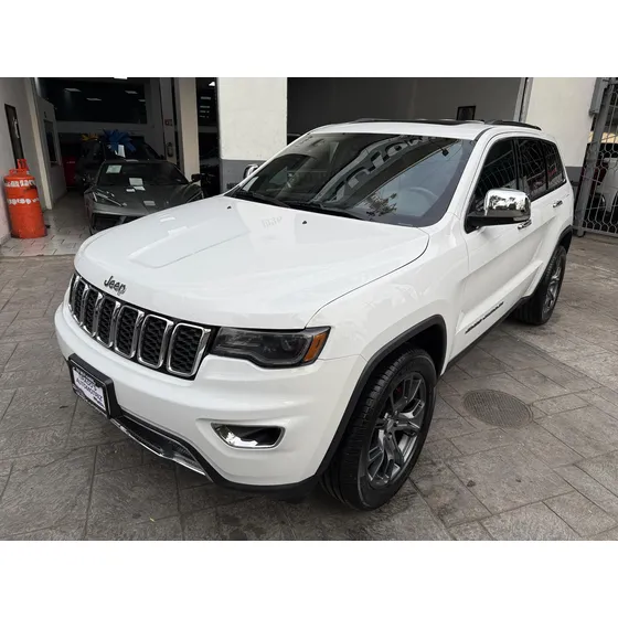 Jeep Grand Cherokee 5.7 Limited Lujo 4x4 At
