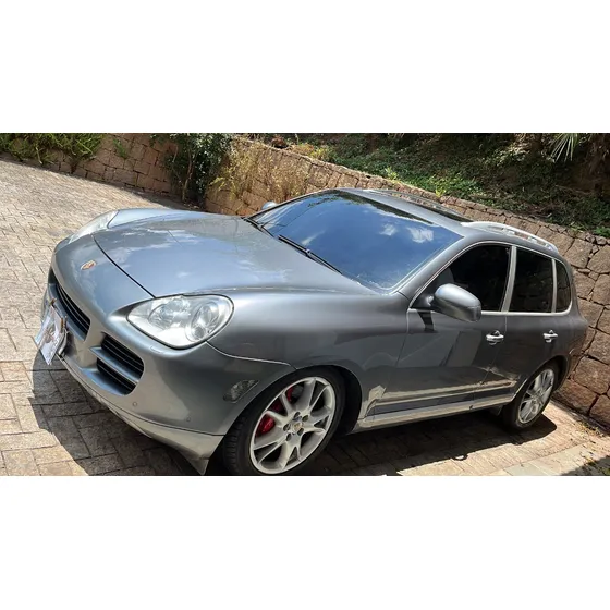Porsche Cayenne 4.8 V8 S 5p