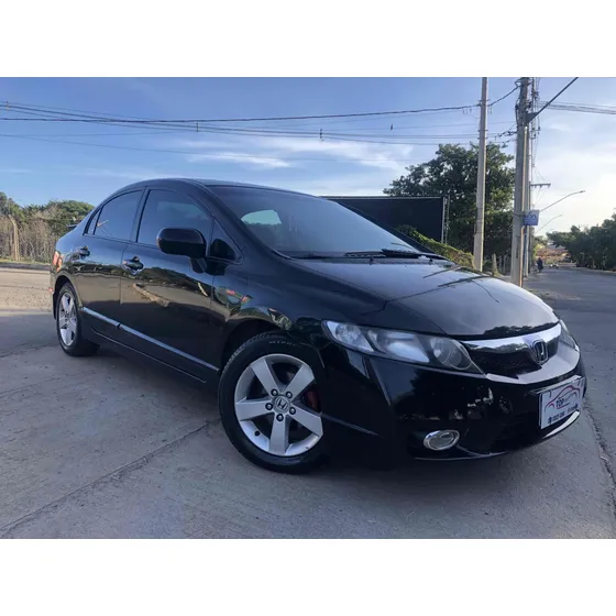 Honda Civic 1.8 Lxs 16v Flex 4p Automático