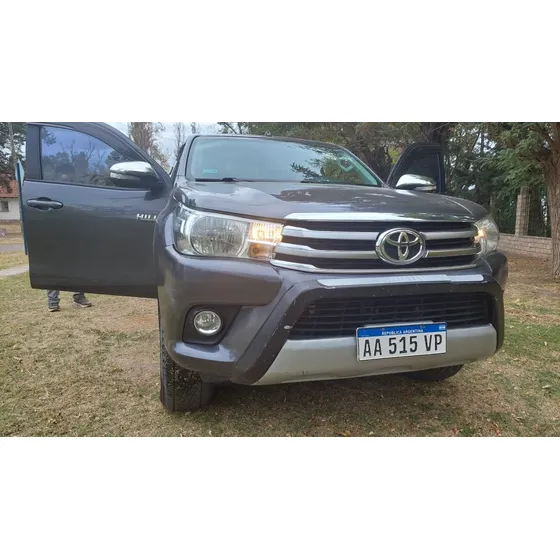 Toyota Hilux Pick-up 2.8 Cd Srv 177cv 4x4