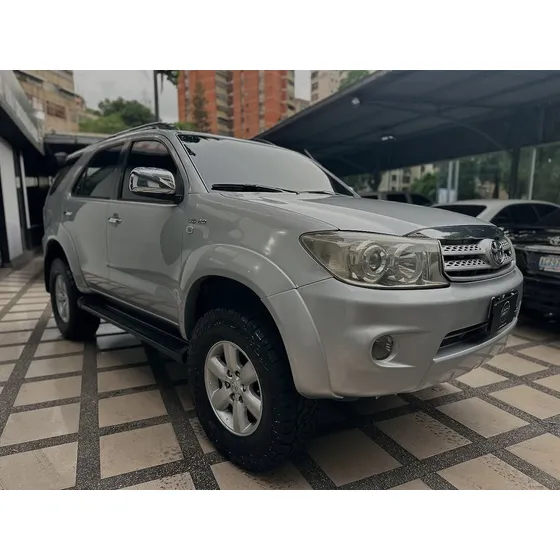 Toyota Fortuner Sr