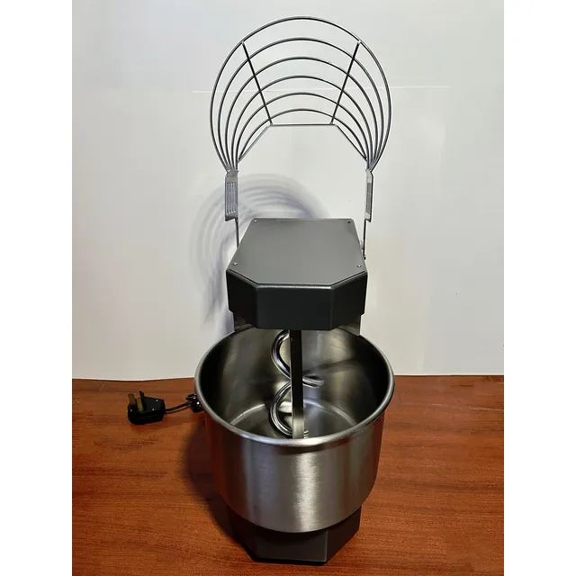 Amasadora  Italiana  10 Kg  12 Ltrs  220 V,