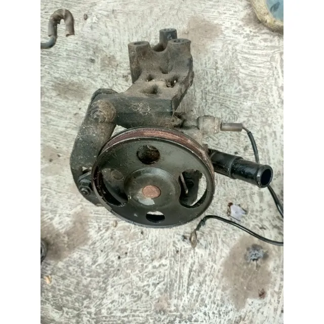 Bomba Aceite Dirección Ford Láser 95-97 Usado Original