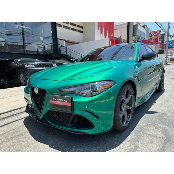 Alfa Romeo Giulia 2.9l Quadrifoglio V6 Bi-turbo At