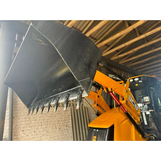 Retroescavadeira Jcb 2024, Zero Horas, Nova