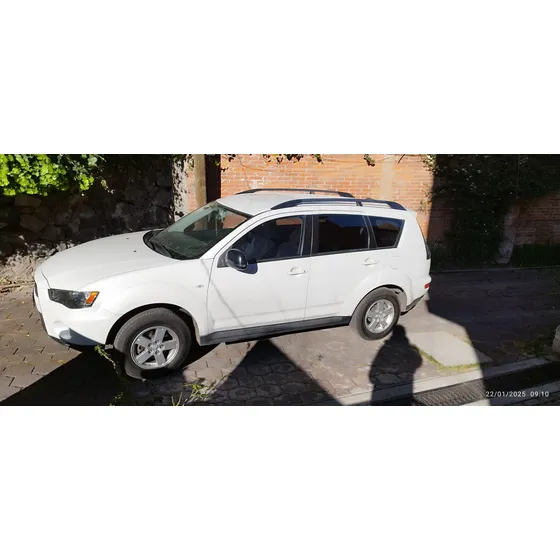 Mitsubishi Outlander 2.4 Ls Mt