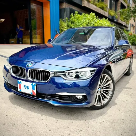 BMW 330i 2017 Luxury Line