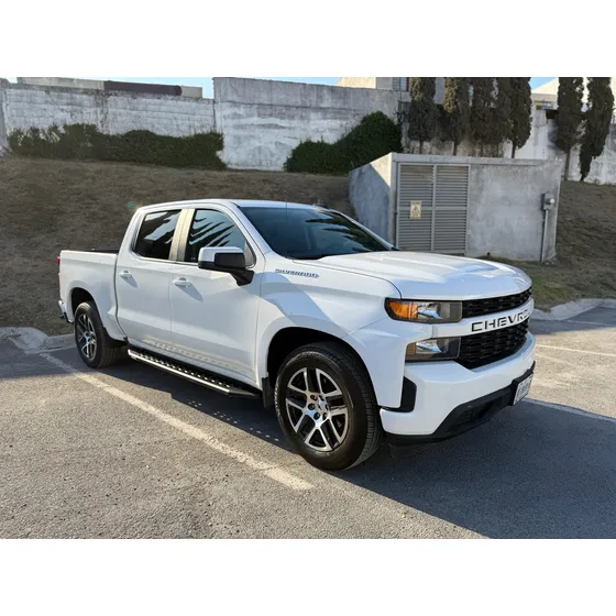 Chevrolet Silverado Doble Cabina 4x2
