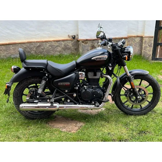 Royal Enfield Meteor 350 Excelentes Condiciones. Como Nueva.